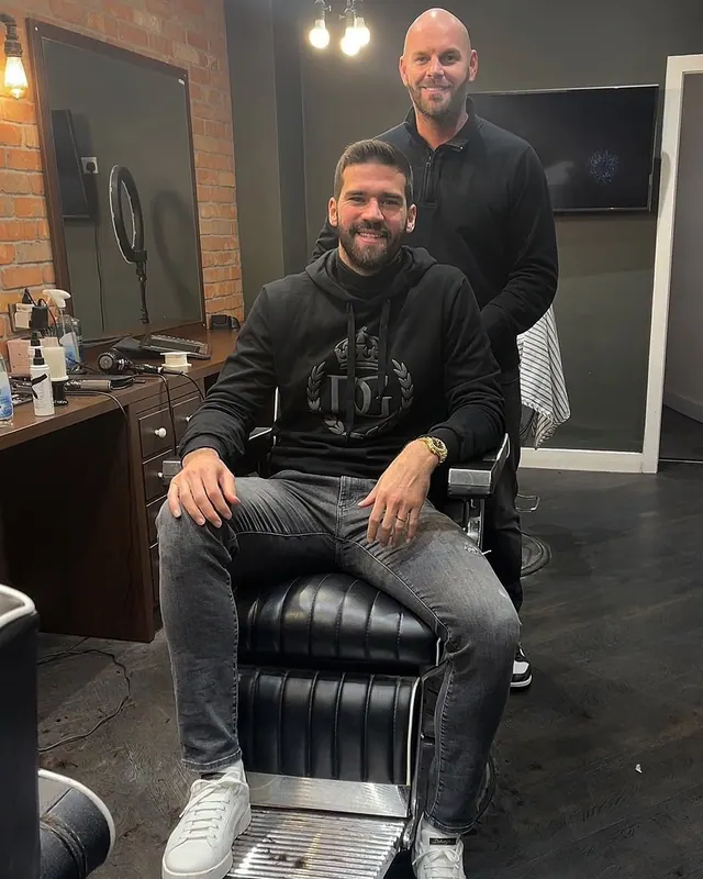 A client in the chair at Hansons